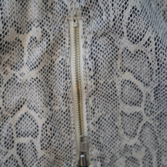 Free People Mini Snakeskin Print Skirt Short Zip Up Size 12 - Picture 5 of 6